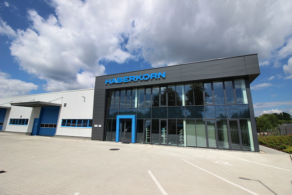W 2016 roku nasza spółka, będąc generalnym wykonawcą, zrealizowała nowy budynek magazynu handlowego w mieście Liberec, dla naszego ważnego partnera – spółki Haberkorn s.r.o.